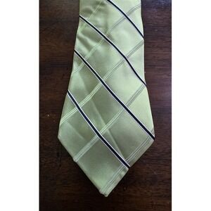 NWOT Izod Green Plaid 100% Silk Men's Neck Tie 126193